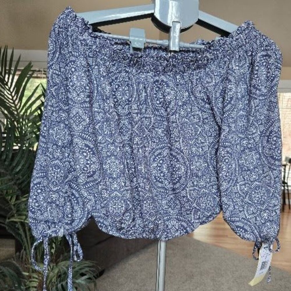 NWT Live to Be Spoiled sz JR XXL tie sleeve floral print crop top